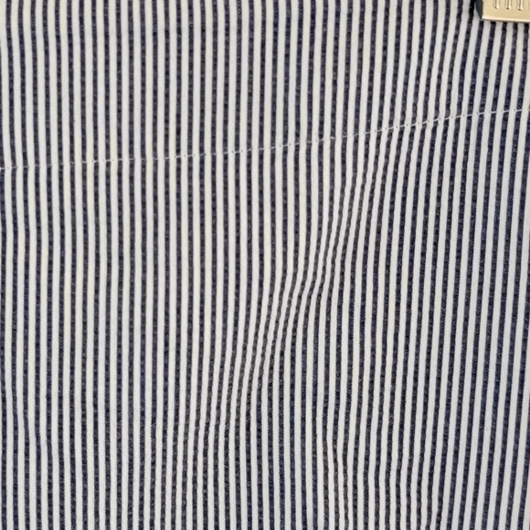 Talbots | Petite Heritage Fit Blue White Striped Seersucker Capris Size 12P - Picture 3 of 4